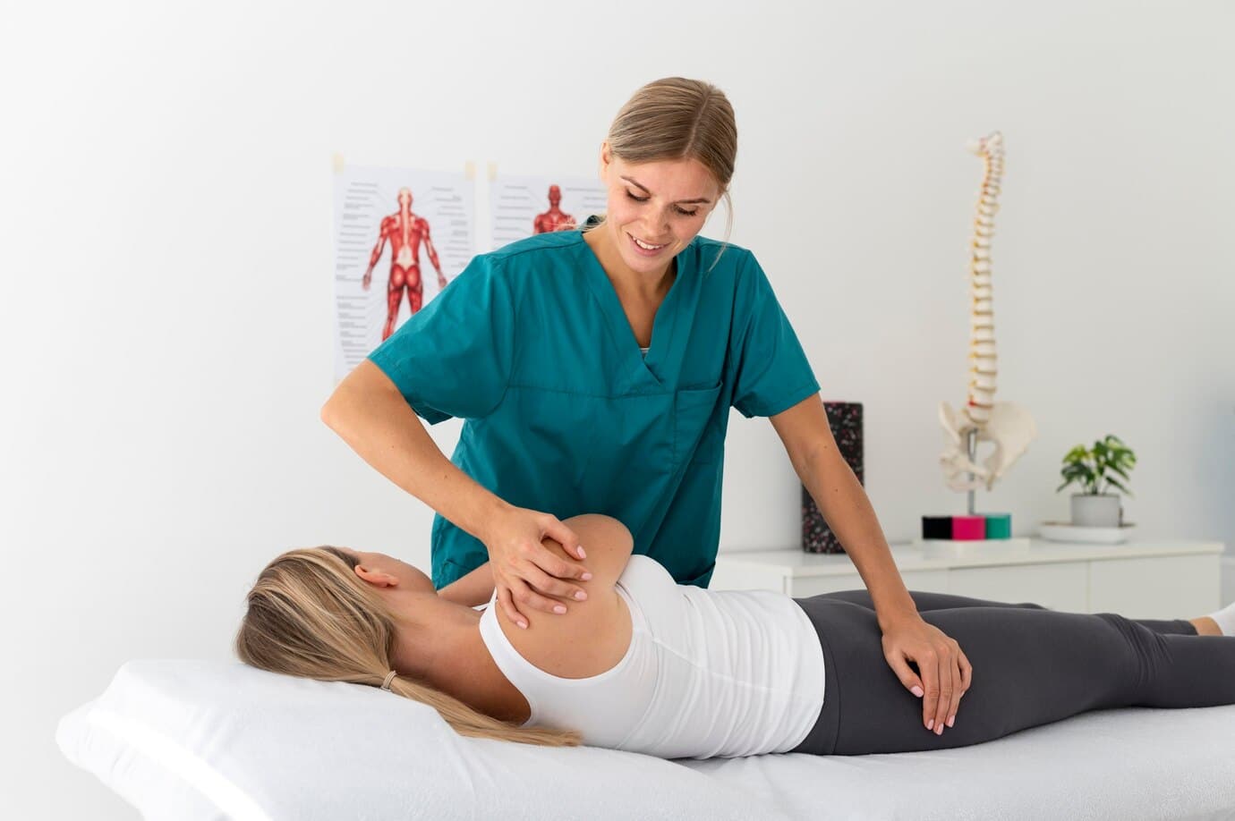 Image of spinal decompression East Peoria Treatment consultation